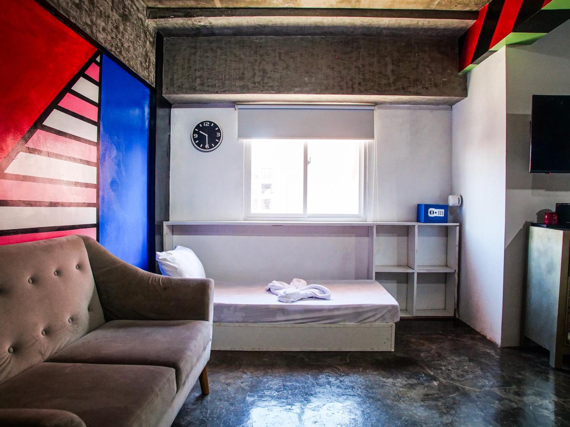 D522 Hostel At Kiener Hills - Near Cebu Airport Мактан Экстерьер фото